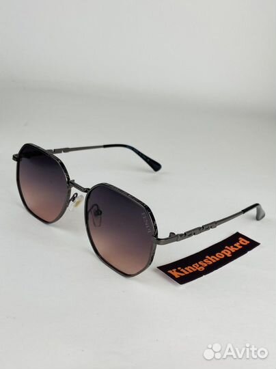 Солнцезащитные очки fendi