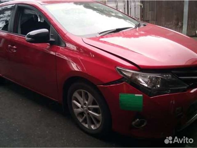 Разбор на запчасти Toyota Auris E18 2012