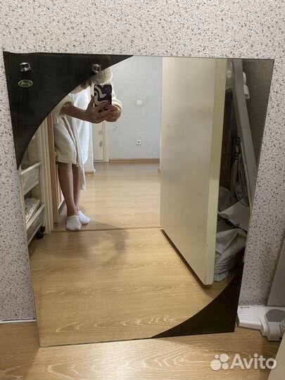 Зеркало настенное