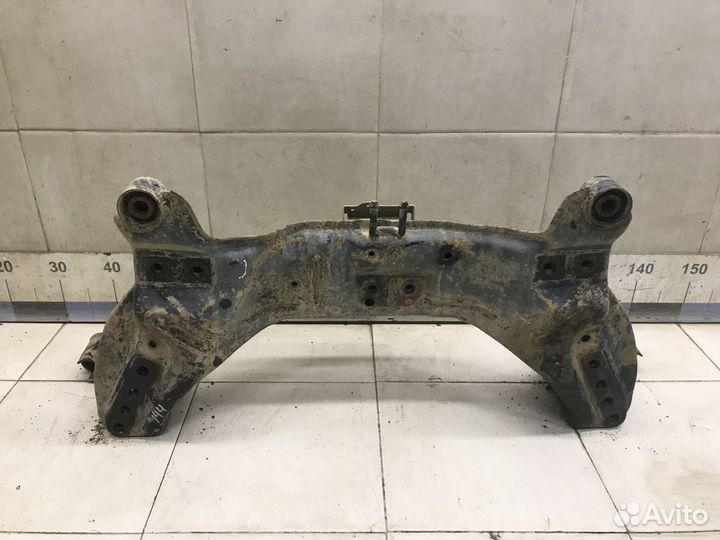 Балка подмоторная Almera Tino 2000-2006