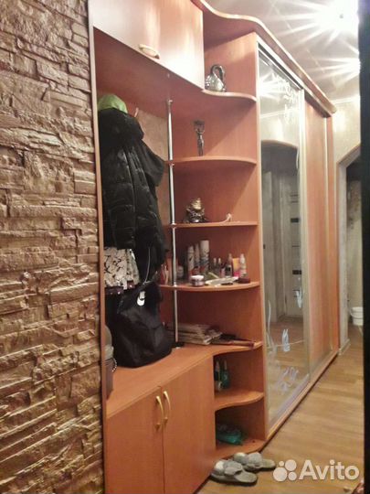 Стенка в прихожую