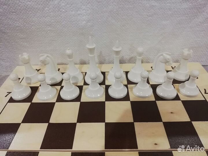 Шахматы СССР Фигуры глянцевый пластик. Новые