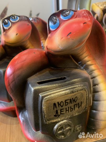 Копилки для денег, символ 2025 года