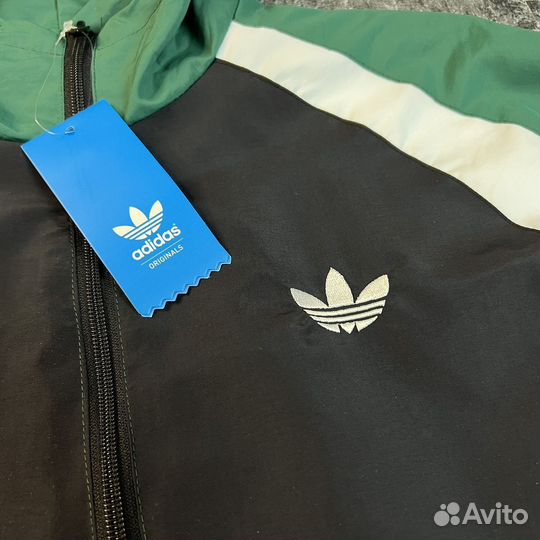 Ветровка Adidas