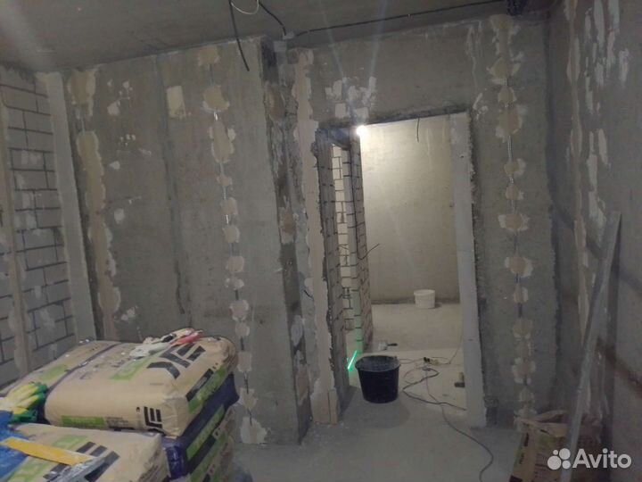 Штукатурка,шпаклёвка, стяжка.И так далее