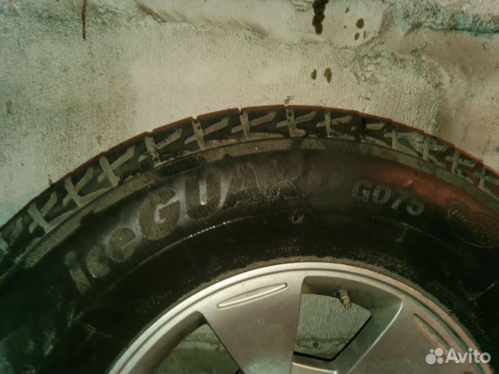 Yokohama Ice Guard G075 265/70 R16