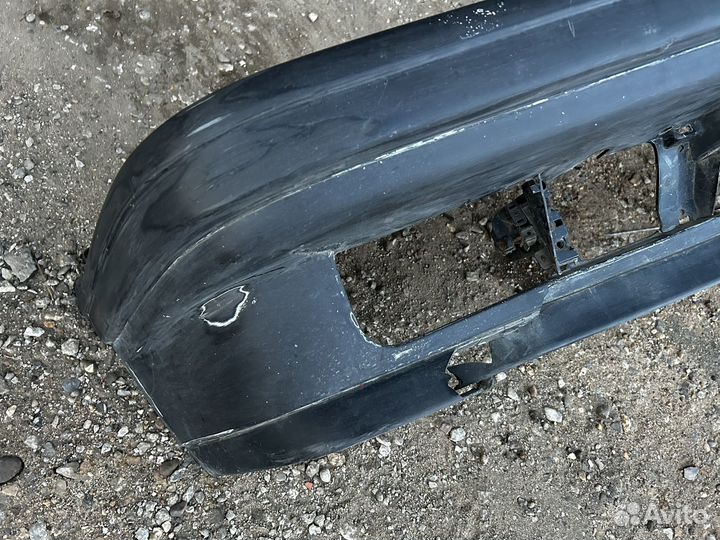 Бампер передний bmw 7 e32