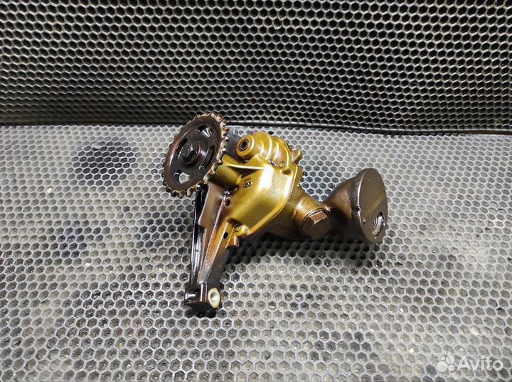 Масляный насос Mercedes W210 M111