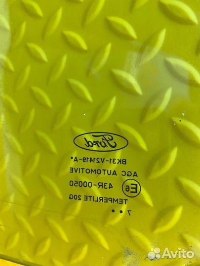 Стекло двери/форточка двери переднее левое Ford