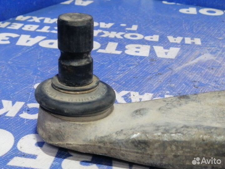 Передний правый рычаг Chevrolet Cruze седан 2011