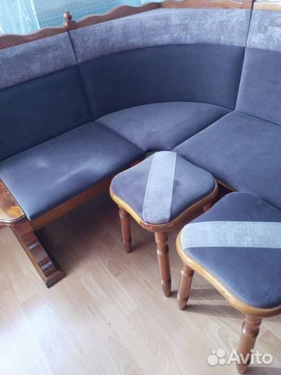 Кухонный уголок со столом бу