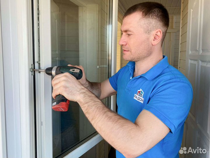 Монтажник (обшивка балконов и лоджий)