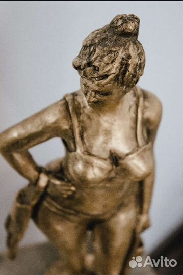 Бронзовая скульптура