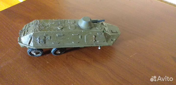 Советская игрушка танк
