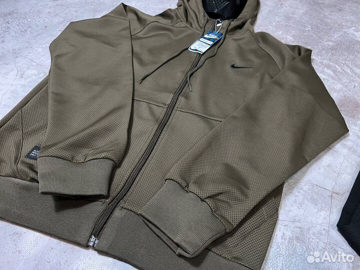 Спортивные костюмы Nike