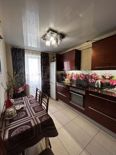 3-к. квартира, 75 м², 10/10 эт.