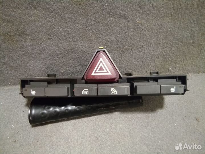 Кнопка аварийки Opel Corsa D