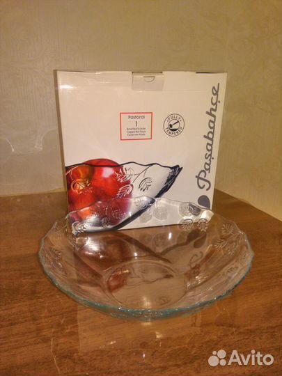 Тарелки, менажница, блюдо, салатник, креманка