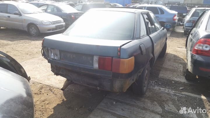 В разборе Audi 80 b3
