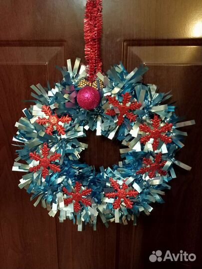 Рождественские венки на вход в