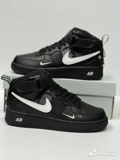 Nike Air Force 1: Черные Кроссовки Мужские с Мехом