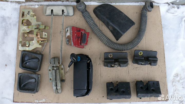 Ручка-замок распашной двери Фольксваген Т4