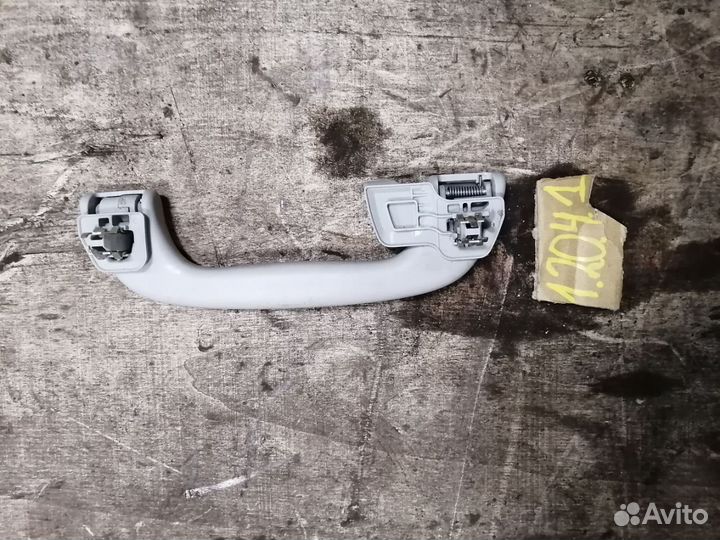 Ручка внутренняя потолка задняя Mazda 3 BM