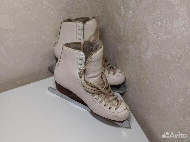 Коньки фигурные профессиональные wifa