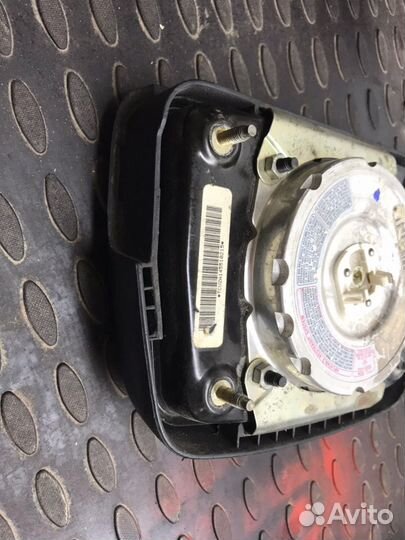 Jeep Grand Cherokee Подушка безопасности в рулевое