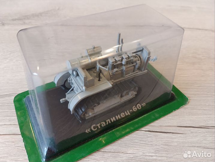 Сталинец-60. Тракторы: история, люди, машины 1/43