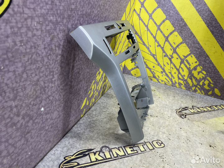 Рамка магнитолы накладка серебристый Астра Astra h