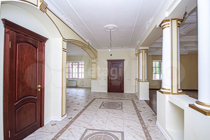 Коттедж 348,4 м² на участке 11 сот.