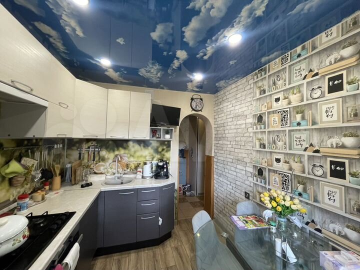 3-к. квартира, 60 м², 6/9 эт.