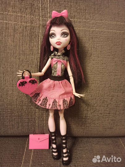 Кукла Монстер Хай дракулаура день фотографий обмен