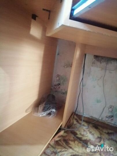 Компьютерный стол