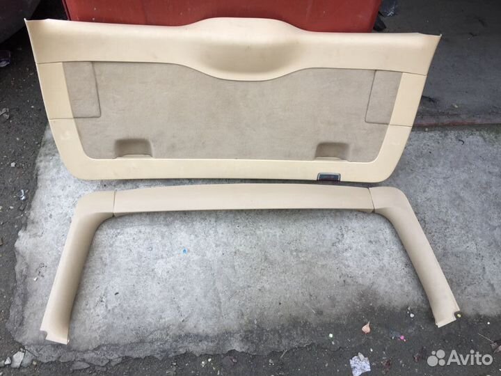 Облицова Двери багажника VW Touareg 02-10