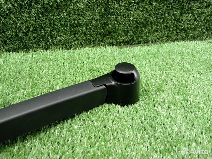 Поводок заднего дворника WV Transporter T5 VAG