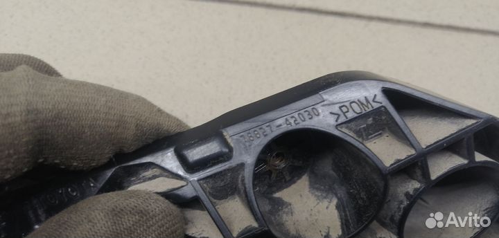 Кронштейн (сопут. товар) RAV 4 2013