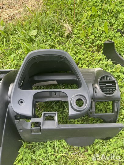 Торпеда (панель ) на toyota altezza