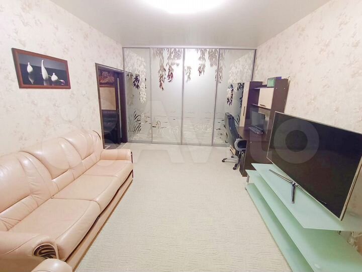 2-к. квартира, 57 м², 2/9 эт.