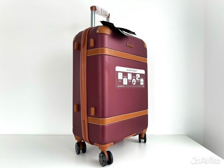 Чемодан AlezaR из Финляндии