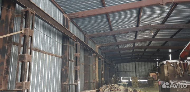 Ангар железный