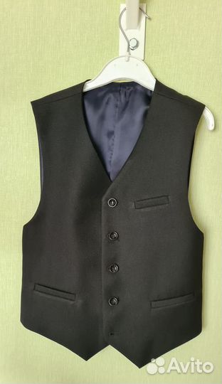 Школьный костюм для мальчика 134 новый