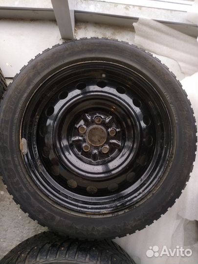 Bridgestone Ice Cruiser 195/55R16 87Т на дисках