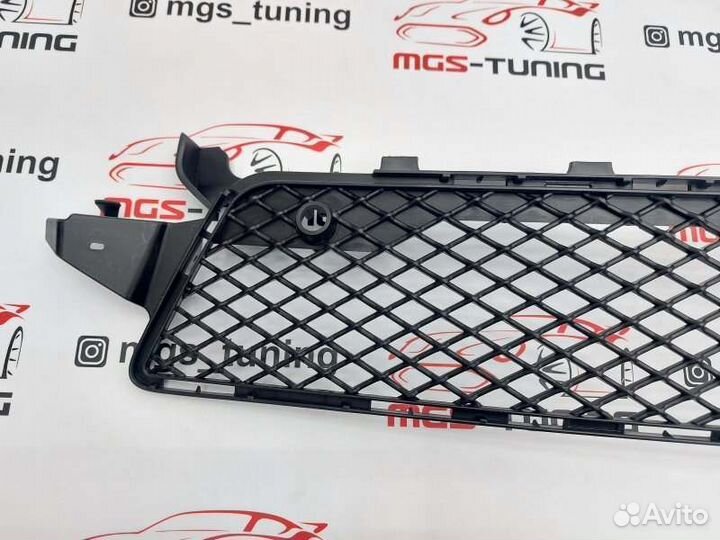 Сетка переднего бампера CLS 218 10-14 AMG пакет