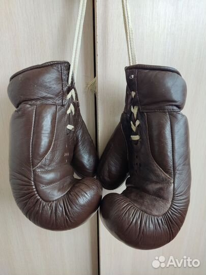 Боксерские перчатки