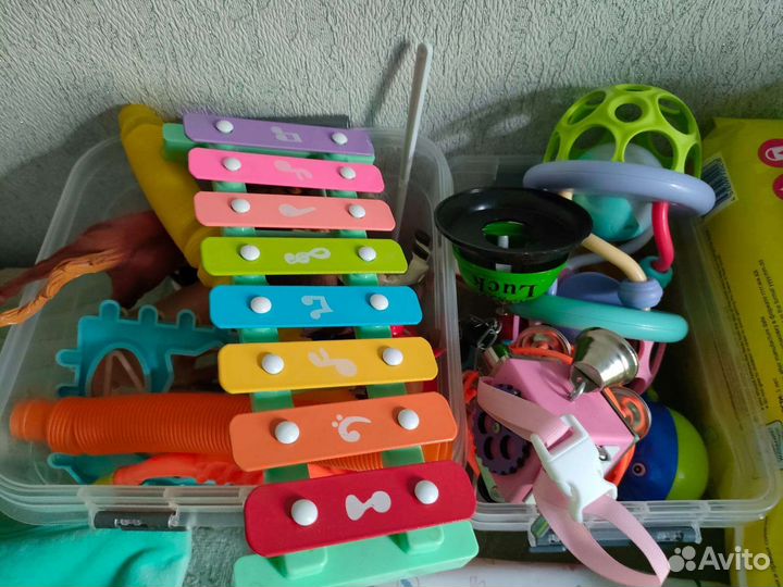 Развивающие игрушки для малышей пакетом