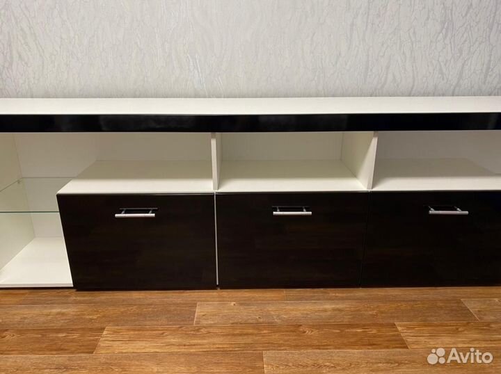 Тумба под тв