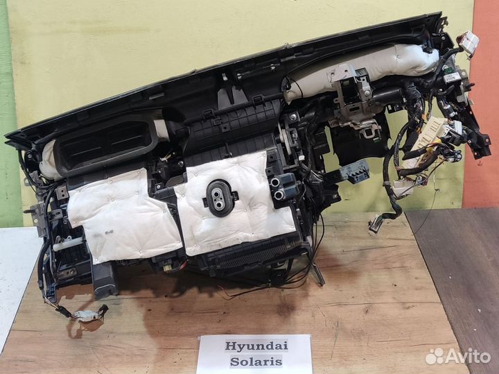 Панель передняя салона Hyundai Solaris, 2012г