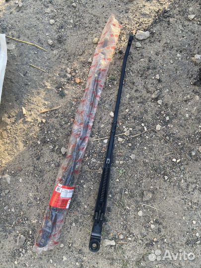 Поводок стеклоочистителя